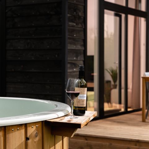 BUNGALOW 4 people - Wellness Boutique baby with bubble bath + baby room