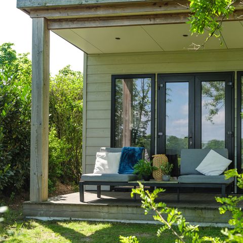 Bungalow 2 persons - River Lodge 'Wellnesshuus' with bubble bath, sauna, bathtub and sunshower