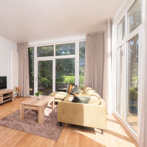 BUNGALOW 6 people - River Cabin with bubble bath