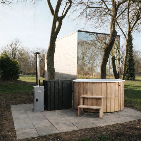 BUNGALOW 2 people - Mirror house on the Regge with bubble tub and panoramic view