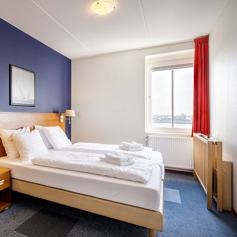 HOUSE 12 people - Waterfront suite VIP EH912