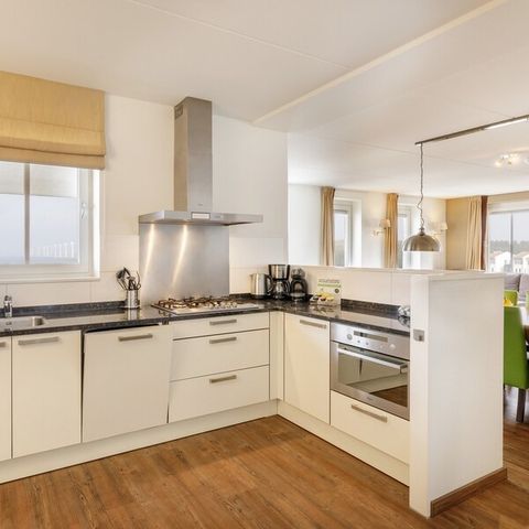 HOUSE 12 people - VIP Waterfront Suite EH912