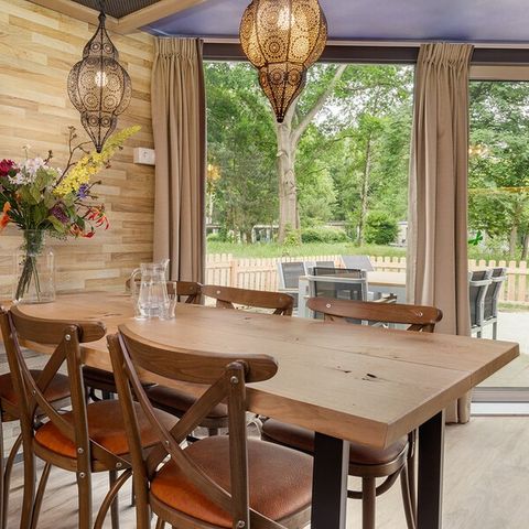 UNUSUAL ACCOMMODATION 6 people - Adventure EH1543