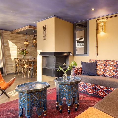 UNUSUAL ACCOMMODATION 6 people - Adventure EH1543