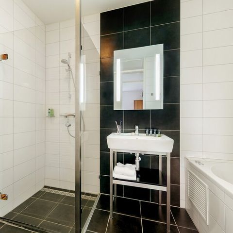 BUNGALOW 4 people - VIP Waterfront Suite EH904