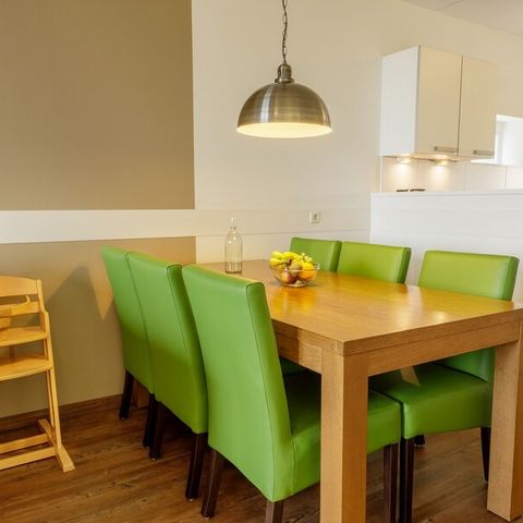 APARTMENT 6 people - VIP Waterfront Suite EH906