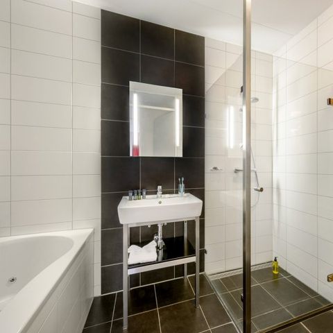 APARTMENT 6 people - VIP Waterfront Suite EH906