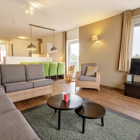 APARTMENT 8 people - Vip Waterfront Suite EH908