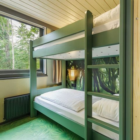 UNUSUAL ACCOMMODATION 6 people - Adventure EH1543
