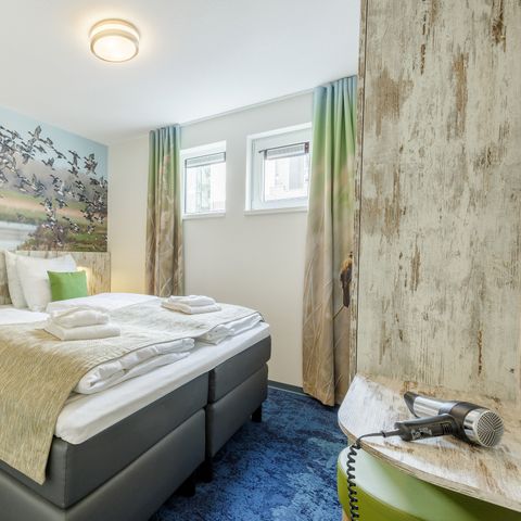 UNUSUAL ACCOMMODATION 6 people - Floating house 6 people