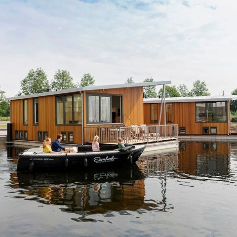 UNUSUAL ACCOMMODATION 6 people - Floating house 6 people