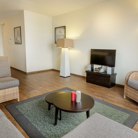 APARTMENT 6 people - Waterfront suite VIP EH906