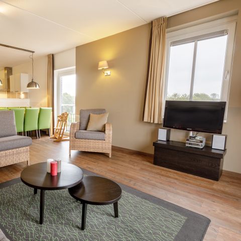 APARTMENT 6 people - VIP Waterfront Suite EH906