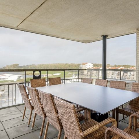 HOUSE 12 people - Waterfront suite VIP EH912