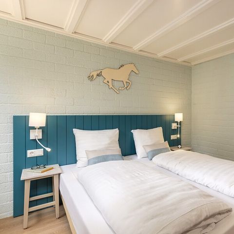 UNUSUAL ACCOMMODATION 4 people - Pony MD2442