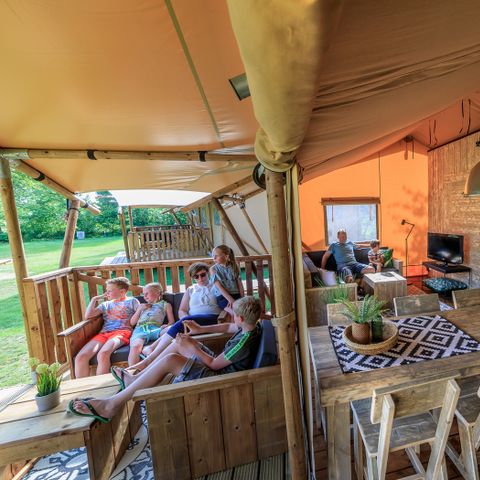 Canvas and wooden tent 6 persons - Safari tent 6 pers. Appelgaard