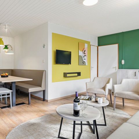 BUNGALOW 8 people - 8C1 (max. 6 adults)