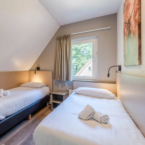 Bungalow 8 persons - (max. 6 adults) 8C