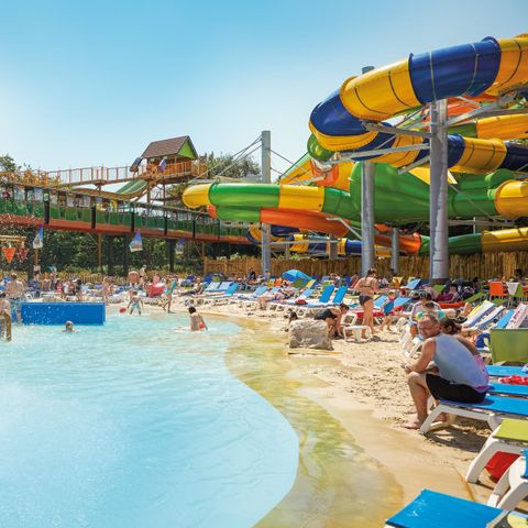 Attractie- & Vakantiepark Slagharen - Camping Hardenberg - Image N°6