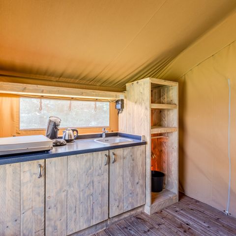 Canvas and wooden tent 4 persons
