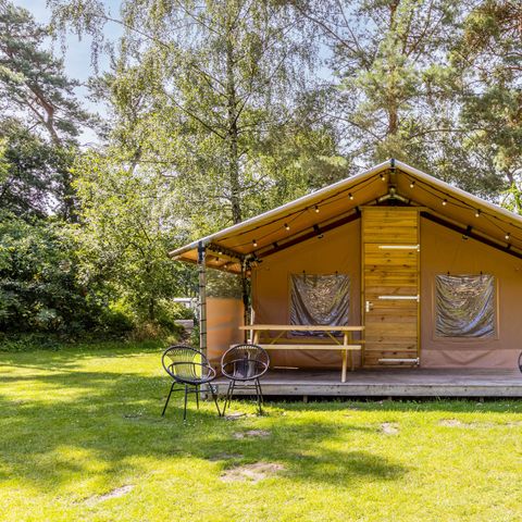 CANVAS AND WOOD TENT 4 people