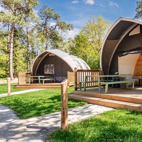 Canvas and wooden tent 5 persons - 4-6 persoons glamping tent