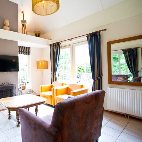 VILLA 8 people