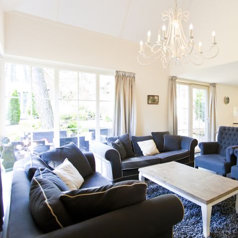 VILLA 8 people
