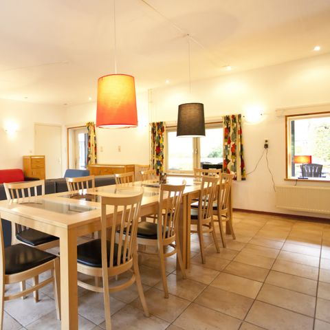 VILLA 12 people