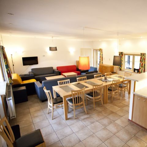 VILLA 12 people