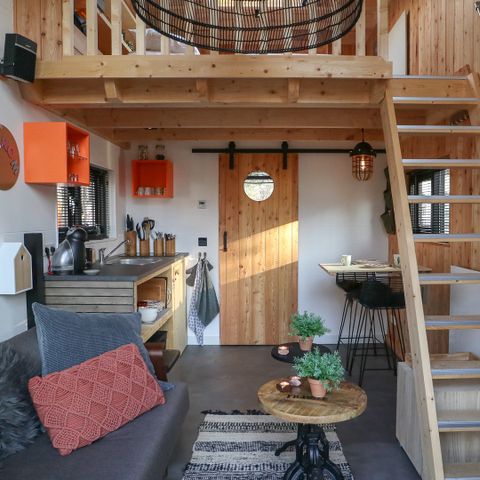 UNUSUAL ACCOMMODATION 2 people