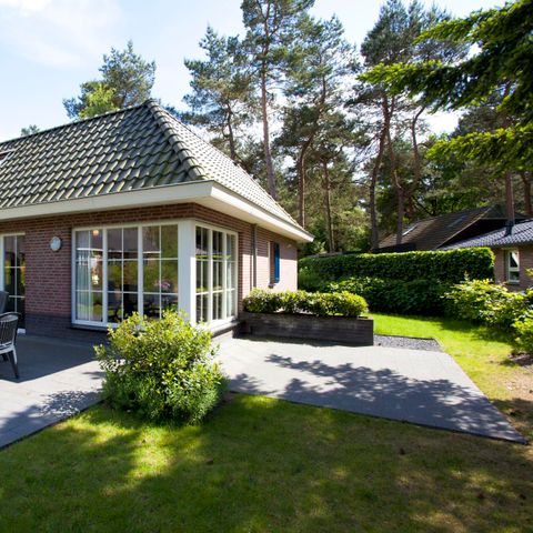 VILLA 4 people