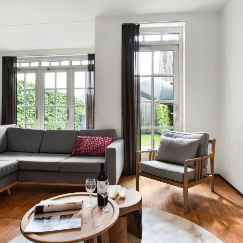 HOUSE 8 people - 8E2