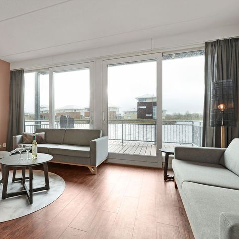 HOUSE 8 people - 8E3