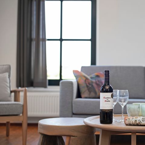 HOUSE 8 people - 8E1