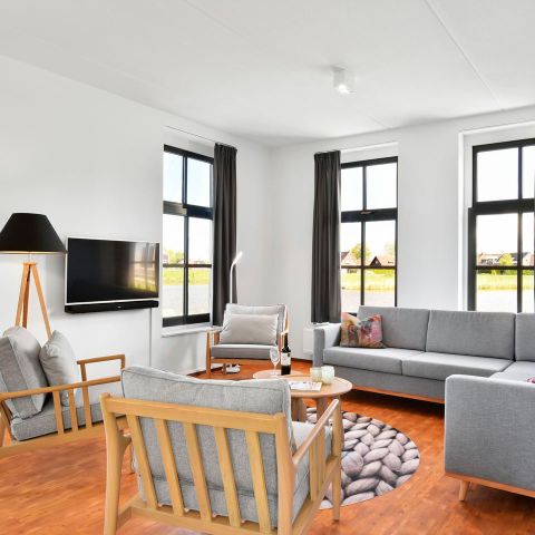 HOUSE 8 people - 8e1