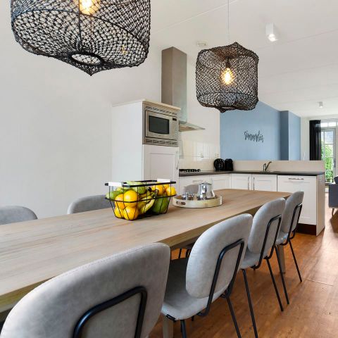 HOUSE 8 people - 8E2