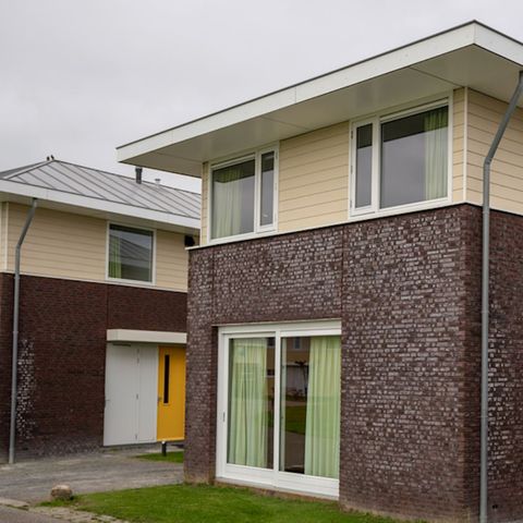 HOUSE 8 people - 8E3