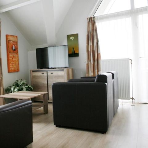 BUNGALOW 8 people