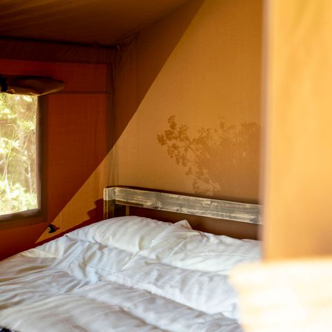 Canvas and wooden tent 5 persons