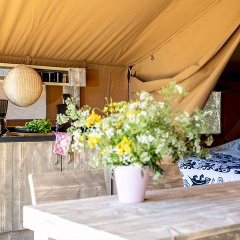 Canvas and wooden tent 5 persons