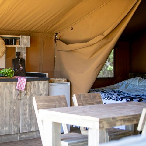 Canvas and wooden tent 5 persons
