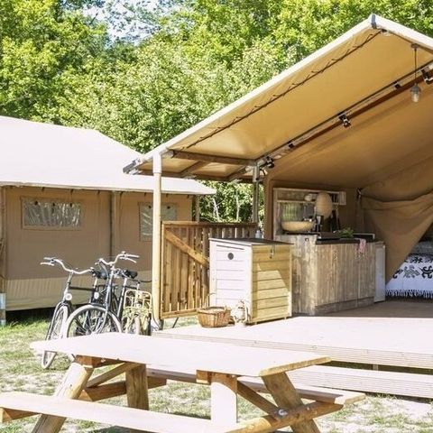 Canvas and wooden tent 5 persons