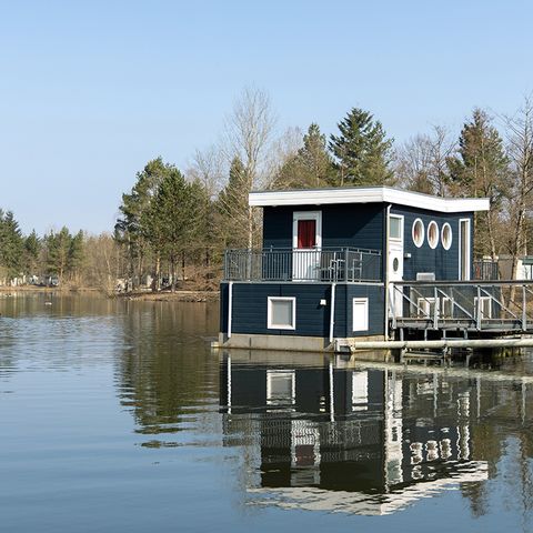UNUSUAL ACCOMMODATION 4 people - Houseboat BS1342