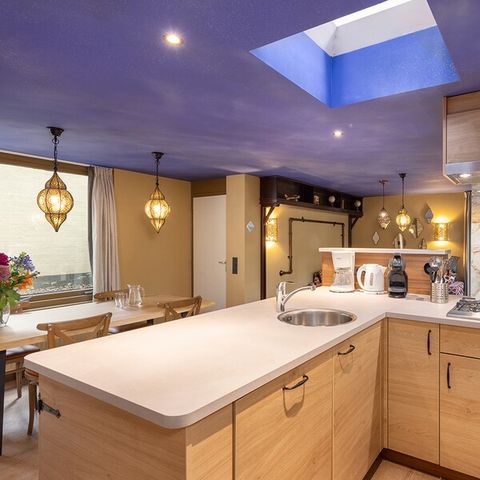 UNUSUAL ACCOMMODATION 4 people - Adventure HB1941