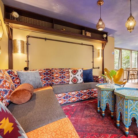 UNUSUAL ACCOMMODATION 6 people - Adventure HB1942