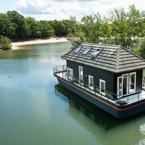 UNUSUAL ACCOMMODATION 4 people - Houseboat KV2140