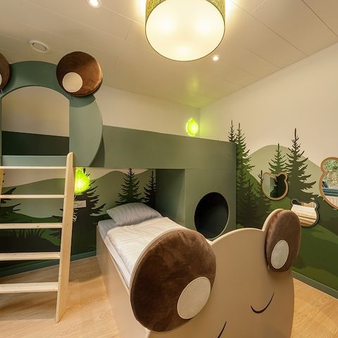 UNUSUAL ACCOMMODATION 4 people - Animals in the forest EP1291