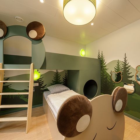 UNUSUAL ACCOMMODATION 4 people - Animals in the forest EP1291