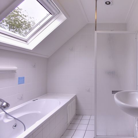 House 6 persons